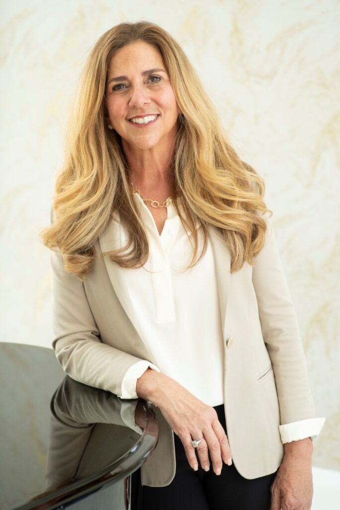 Dina  Ulrich